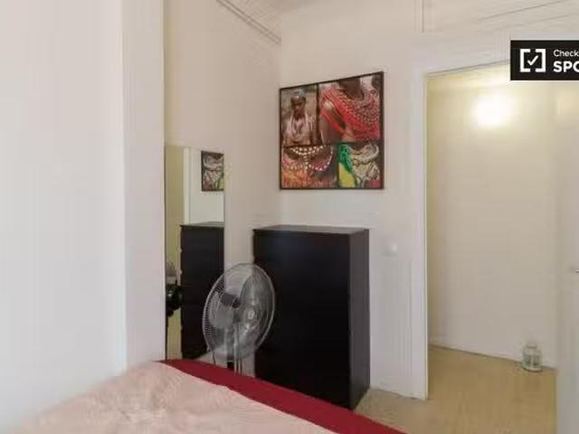 Nuevo Habitación en piso compartido en La Sagrada Familia, Bar.
