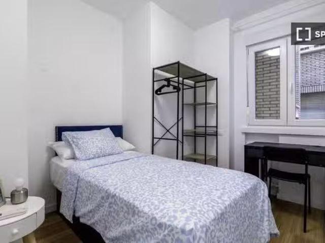 Bonito Habitación en piso compartido en madrid