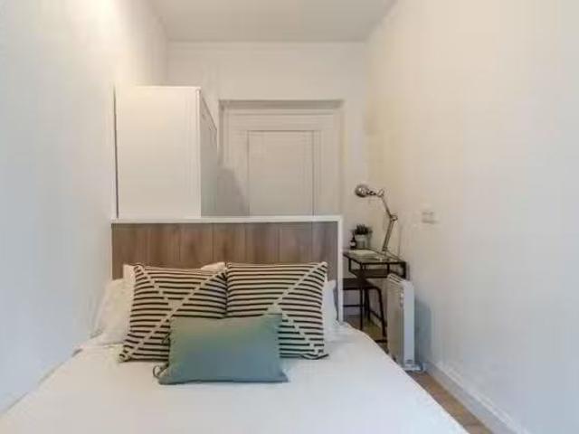 ¡Renta! Habitación en Plaza de la Marina Española