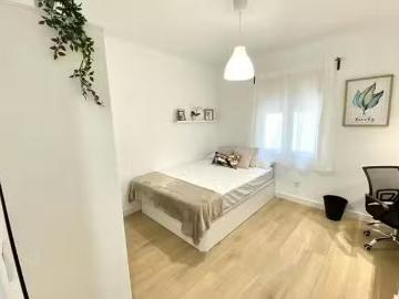 Bonito Habitación en Plaza Jiménez Díaz