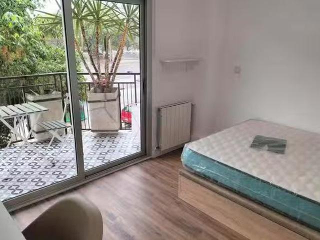 Nuevo Habitación en Plaça d'Hondures