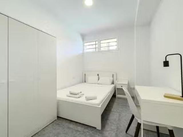 Encantador Habitación en Riera de Can Toda, La Salut
