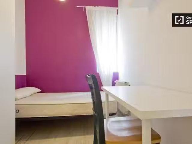 ¡Renta! Hermosa habitación en apartamento en Puerta del Ángel.
