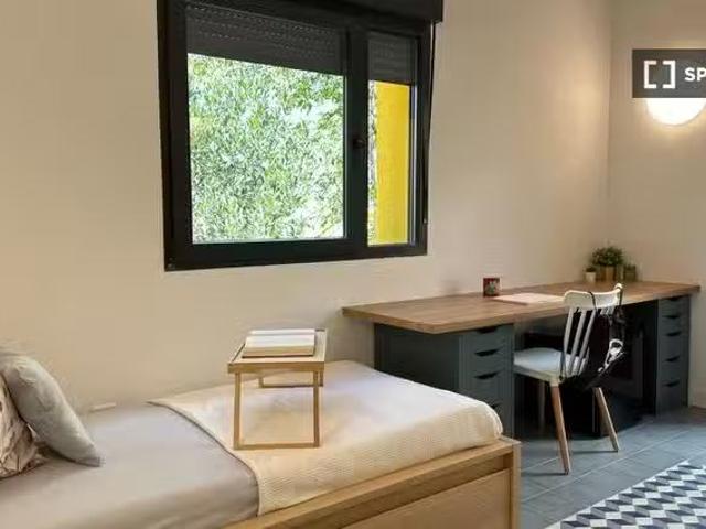 Bonito Se alquila habitación en coliving de 20 habitaciones en.