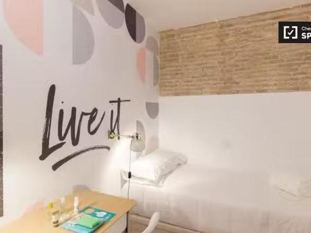 ¡Oferta! Se alquila habitación en coliving en el Barrio Gótico