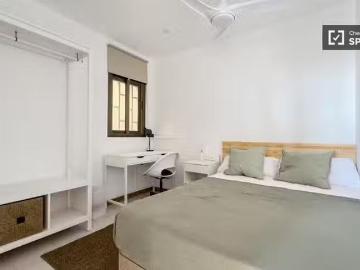 ¡Recién llegado! Se alquila habitación en Collblanc, Barcelona