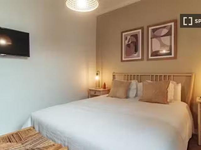 ¡Recién llegado! Se alquila habitación en piso compartido en B.