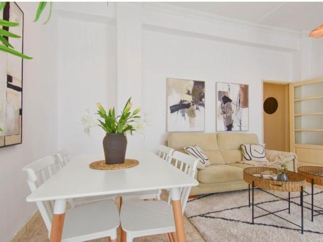 BONITO PISO A LA VENTA EN PATRAIX