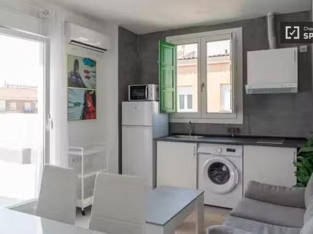 ¡Renta! Piso de 1 dormitorio en alquiler, Puerta del Ángel, Ma.