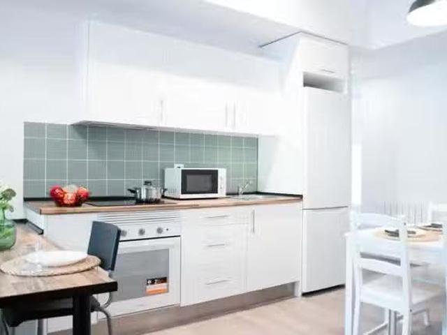 ¡Renta! Piso de 1 habitación en Calle de Quero