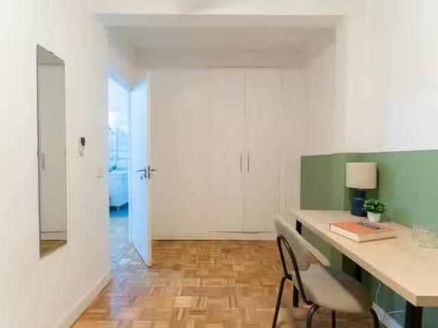 ¡Recién llegado! Piso de 1 habitación en Avenida de la Ciudad.