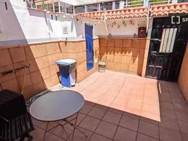 Acogedor Piso en alquiler de 2 habitaciones en Entrevías, Madrid