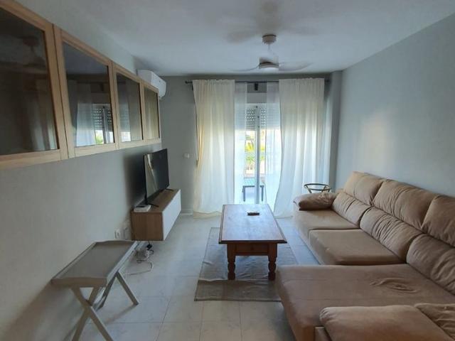 BONITO PISO EN EL ALBIR DE ALQUILER SOLO DISPONIBLE JUNIO JULIO Y AGOSTO
