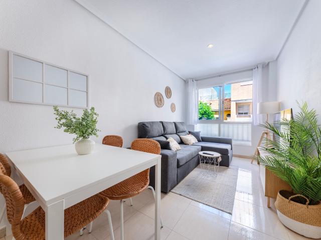 Bonito Piso Reformado con Patio Privado