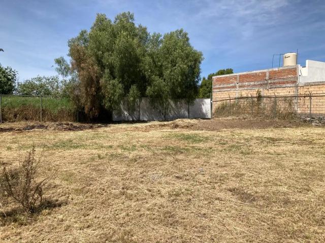 Bonito terreno en condominio