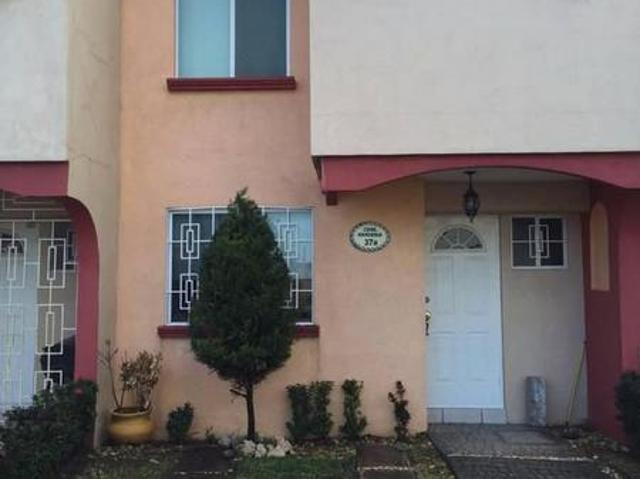 BONITA CASA TOTALMENTE AMUEBLADA! EN PRIVADA CON SEGURIDAD Y ALBERCA !