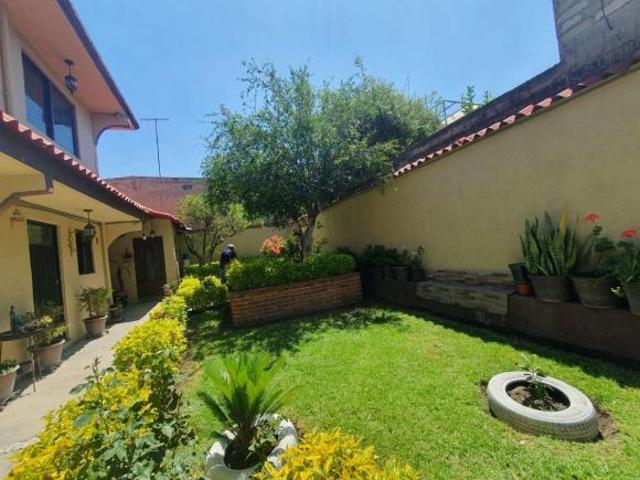 BONITA CASA EN LOMA DE LA PALMA