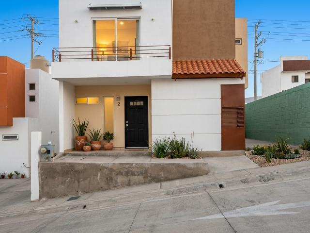 Bonita Casa Amueblada en Renta en Priv. Puerta del Mar