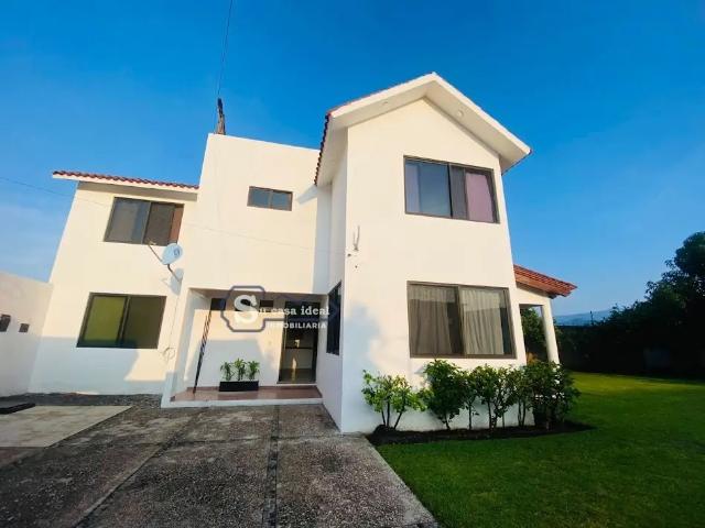 bonita casa de 2 níveles en Yautepec