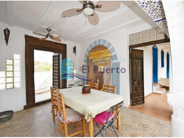 BONITA CASA DE CAMPO CON AMPLIO TERRENO EN PERÍN REF 1340