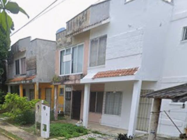 BONITA CASA DE RECUPERACION BANCARIA EN VERACRUZ FRACC LAS OLAS