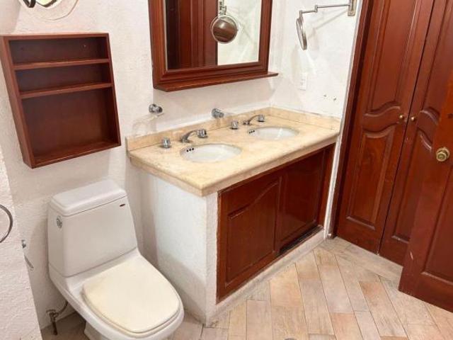 Bonita casa dentro de fraccionamiento con seguridad