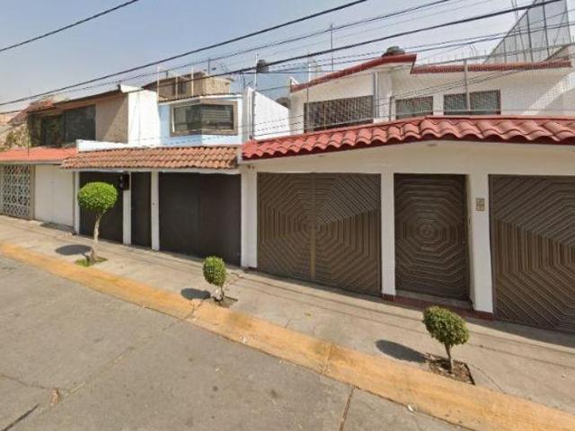 bonita casa en venta en bosques de aragon