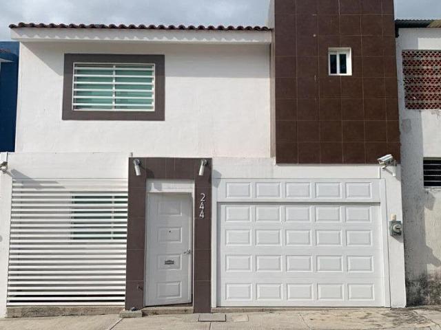BONITA CASA EN VENTA