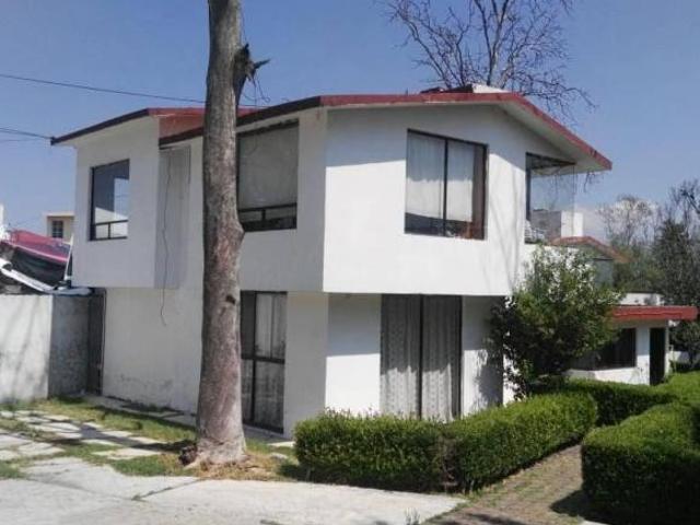 Bonita casa en venta a la mera entrada del Fraccionamiento