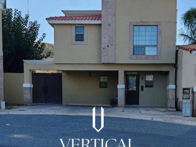 BONITA CASA EN VENTA EN LAS SENDAS I ZONA RELIZ