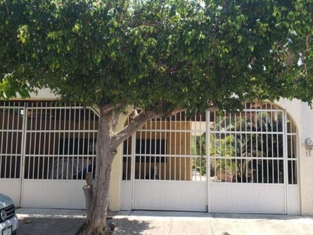 BONITA CASA EN VENTA. REDUCCION DE PRECIO