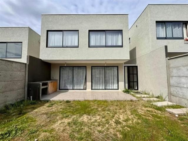 Bonita casa en condominio en venta ubicada en Quilpue | 3 dormitorios por 4990.00 en Quilpué