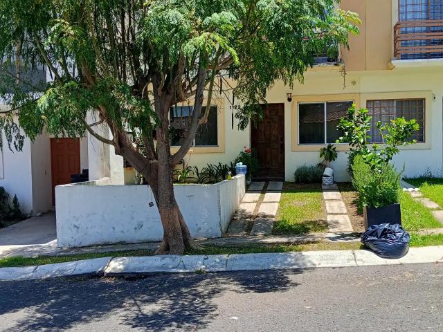Bonita casa en coto privado