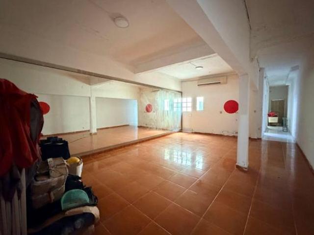 BONITA CASA EN FLORES MAGON