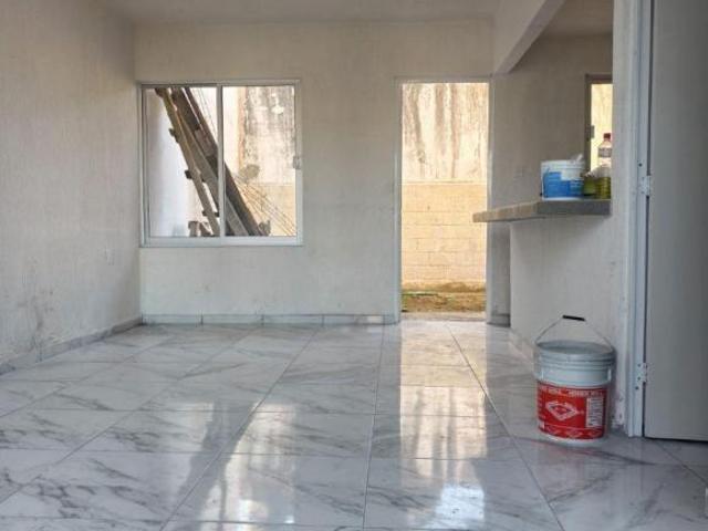 BONITA CASA EN LOMAS 4