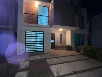 BONITA CASA EN RENTA‼️‼️
