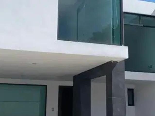 Bonita Casa En Renta En La Carcaña, Excelente Ubicación