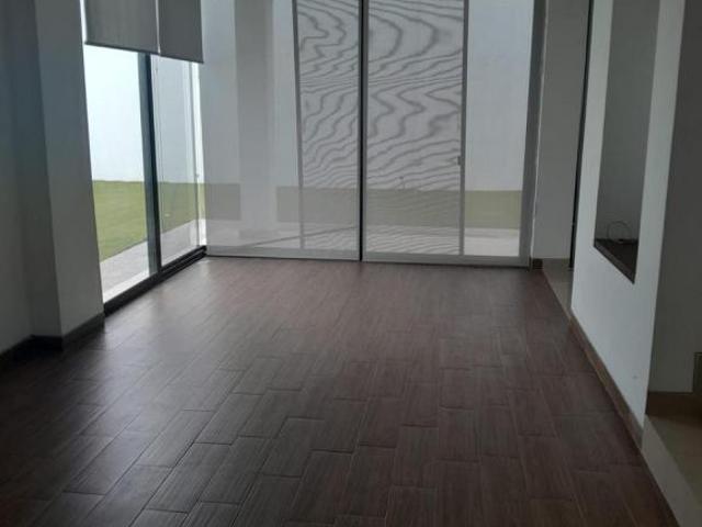 BONITA CASA EN RENTA EN PRIVADA MONTEBELLO, LOS LAGOS RESIDENCIAL