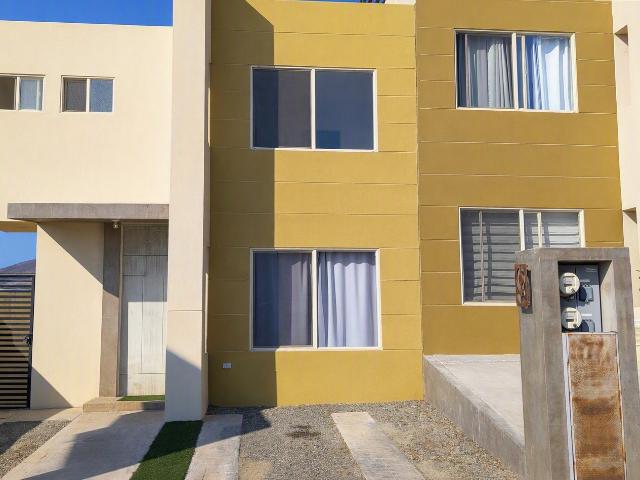 Bonita Casa en Renta en Residencial