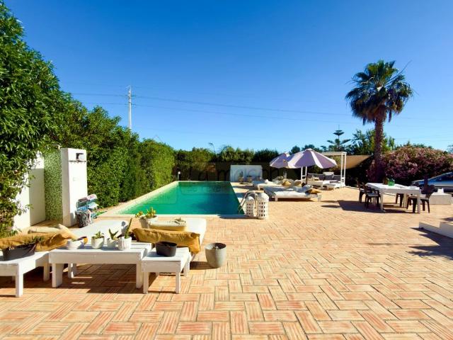 Bonita casa I 4 quartos I 130 m2 I Piscina I Pechão I Olhão 110m² Pechão