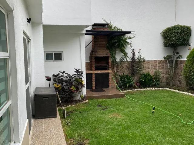 Bonita Casa Lindavista Calle Cerrada y con jardin