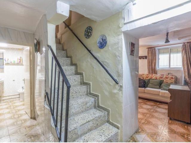 BONITA CASA PARA REFORMAR