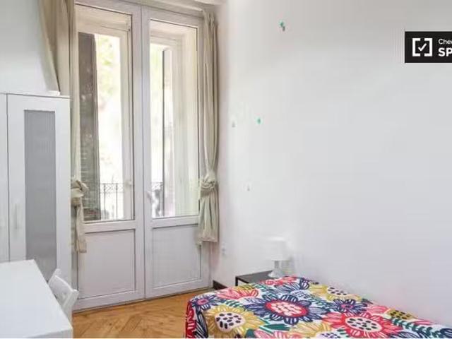 Bonita habitación en alquiler en Argüelles, Madrid