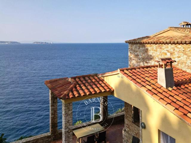 Bonita villa de estilo mediterráneo con espectaculares vista. 251m² Begur