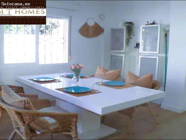 BONITA VILLA INDEPENDIENTE CON PISCINA ASCENSOR Y GARAJE EN FUENGIROLA LOS PACOS