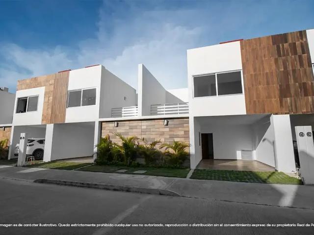 Bonitas Residencia en Venta en Real de Palmas, Ciudad Industrial $2,700,000