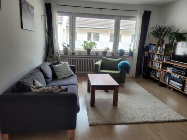 3 ZKDB mit Balkon und Wohnküche WG geeignet, unmöbliert