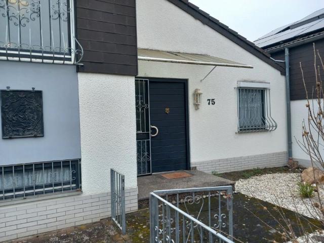 BONN REIHENHAUS SOFORT BEZUGSFREI