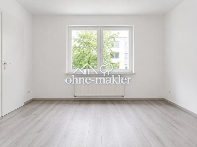 Bonn: Renovated 3 room apartment, approx. 5% ROI, Commission FREE [INVESTMENT]