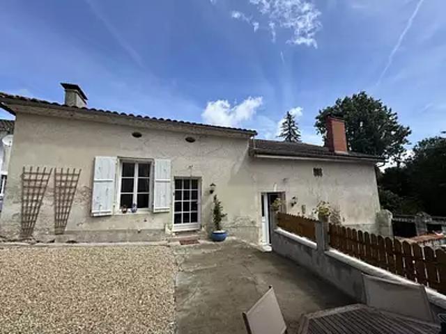 Bonnes 16390 Achat / Vente maison 6 pièces t6